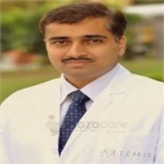 Offthalmolegydd Dr. Sameer Kaushal