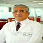 Is-oncolegydd Ymbelydredd Panodh Dr. Subodh Chandra